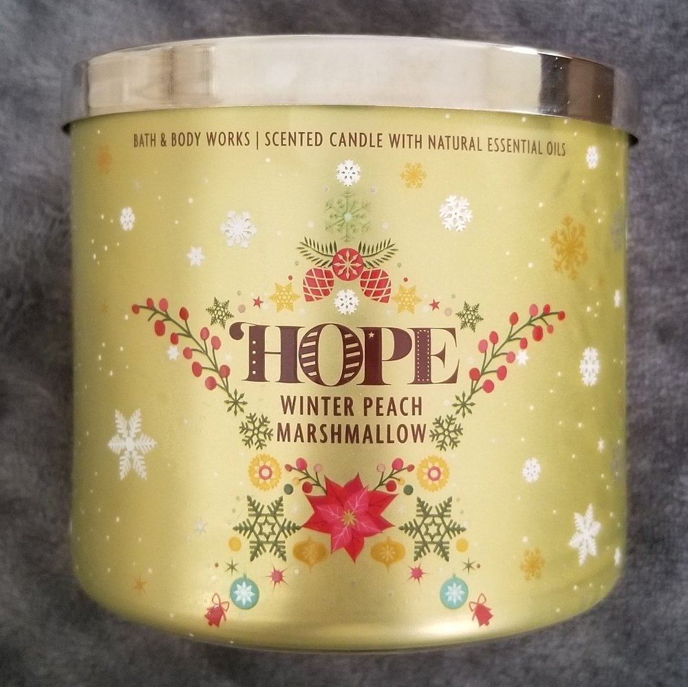 Winter peach marshmallow candle